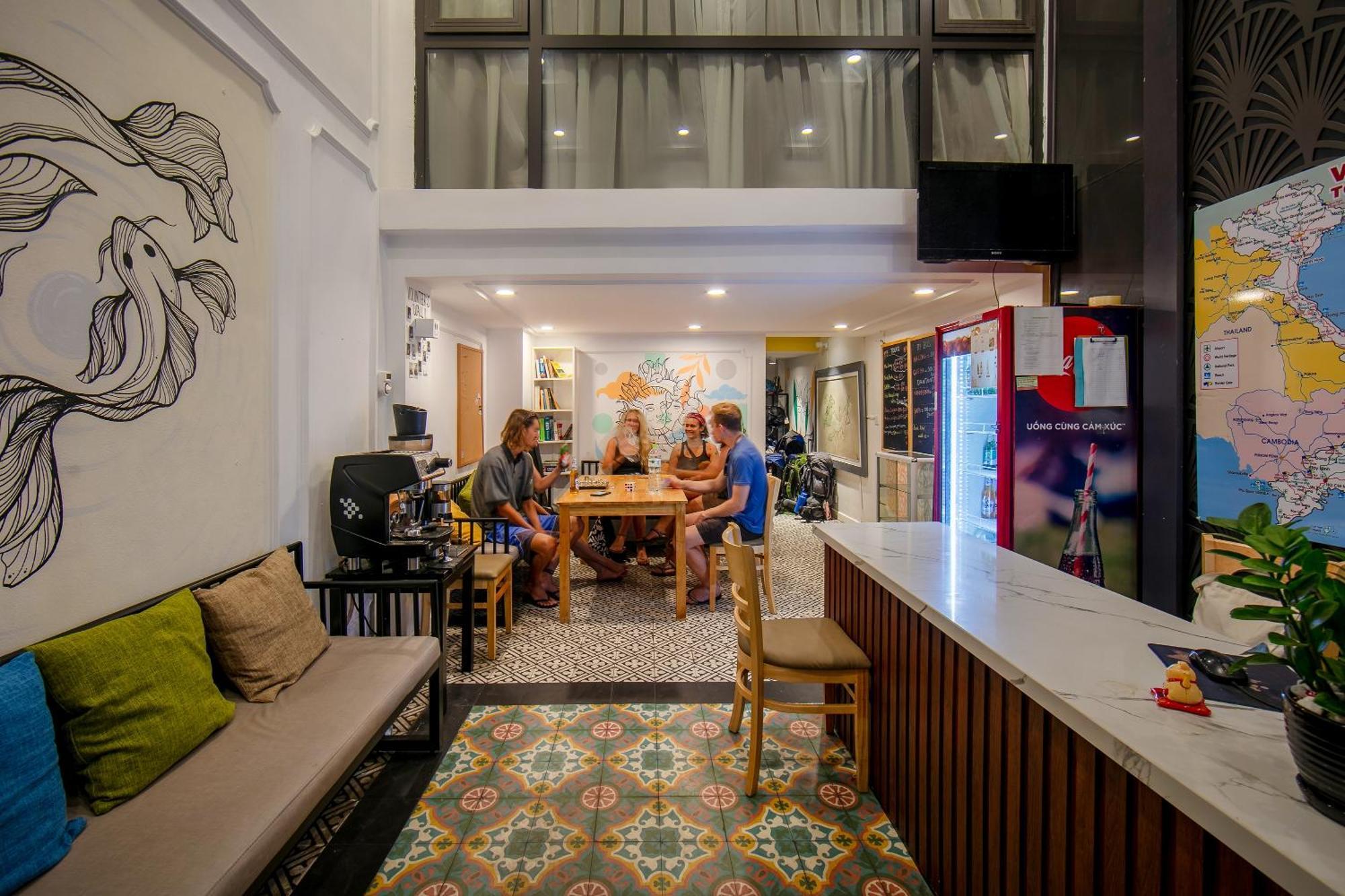 Downtown Hostel & Rooftop Bar Hanoi Exterior photo